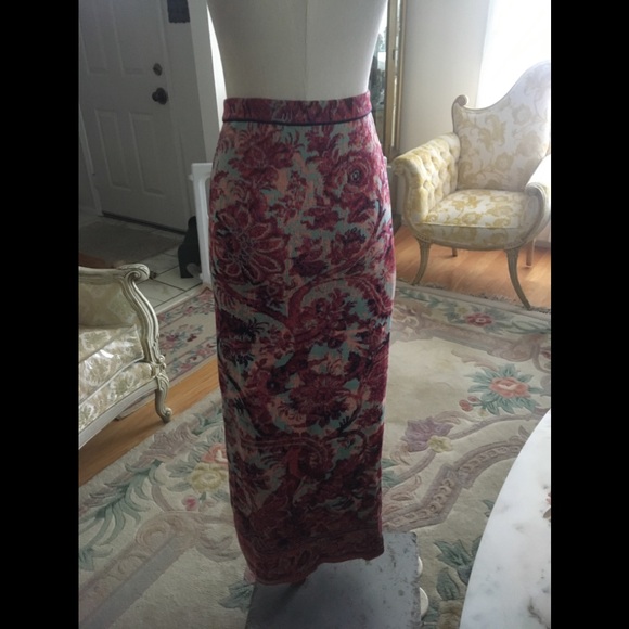 Peruvian  connection like new beautifully made floral print skirt size S - Picture 2 of 4